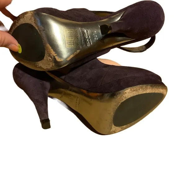 MIU MIU PURPLE SUEDE OPEN TOE HEELS (36.5)