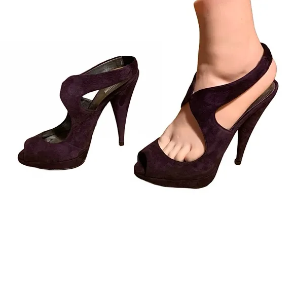 MIU MIU PURPLE SUEDE OPEN TOE HEELS (36.5)