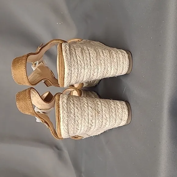 MIX ATB Women's Wedge Sandals w/ Rope Wrapping and buckle closure, Tan, Size 9