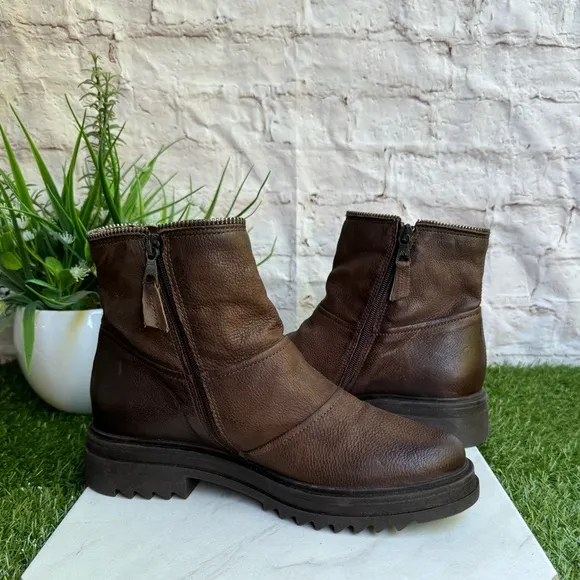 Miz Mooz Frances brown leather boots size 39 US 9 new $200