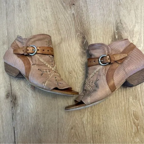 Miz Mooz Caitlin Ankle Leather Booties Peep toe shoes in Rose size 37/6.5-7