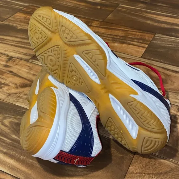Mizuno • Sky Blaster w/ Gum Soles