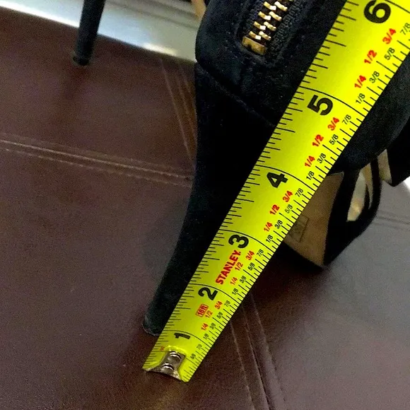 MK MICHAEL KORS Black Suede Peep Toe Gold Zipper Back High Heel Shoes Sz 8-1/2