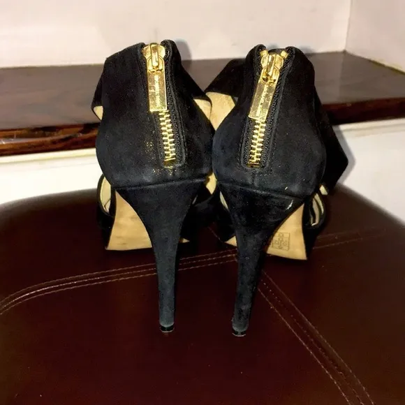 MK MICHAEL KORS Black Suede Peep Toe Gold Zipper Back High Heel Shoes Sz 8-1/2
