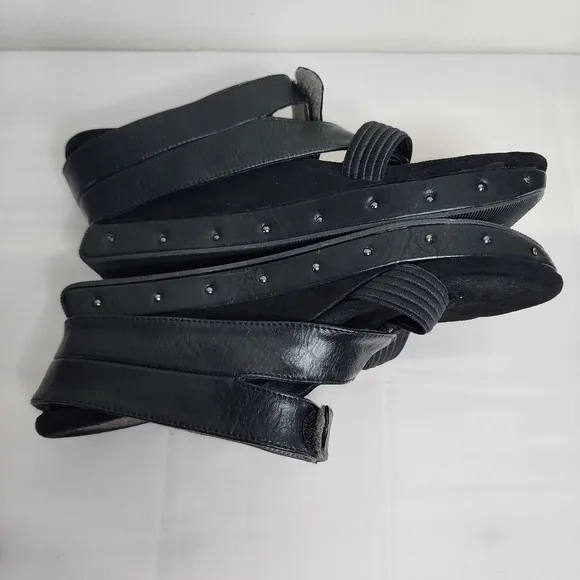 Modzori Womens Shoes Black  Leather Hook And Loop Toe Thong Wedge Sandals Size 9