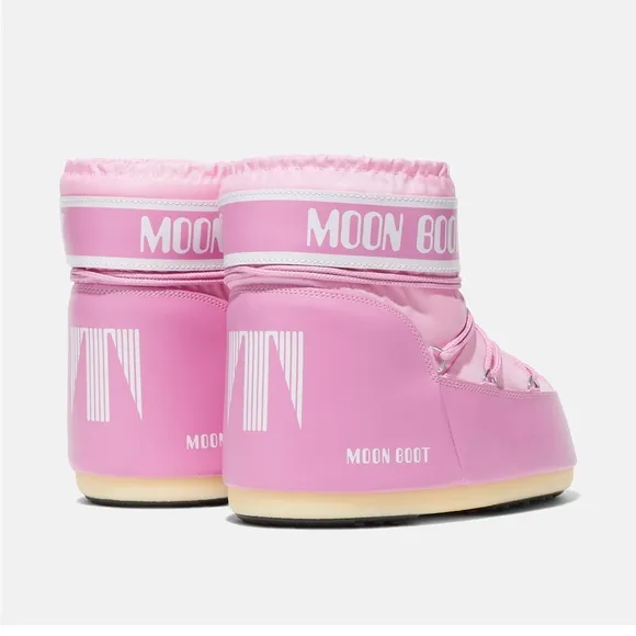 Moon Boot icon low pink nylon boots $195By tecnica