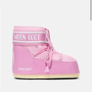 Moon Boot icon low pink nylon boots $195By tecnica
