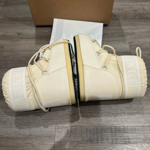 Moon Boots Icon Low Nylon Cream Logo Bootie Boots