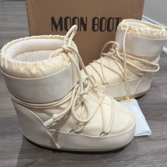 Moon Boots Icon Low Nylon Cream Logo Bootie Boots