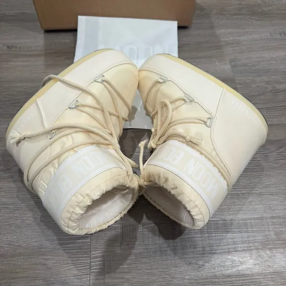 Moon Boots Icon Low Nylon Cream Logo Bootie Boots