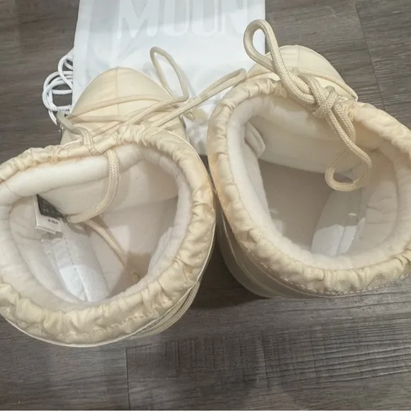 Moon Boots Icon Low Nylon Cream Logo Bootie Boots