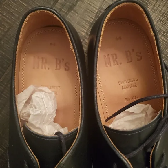 Mr B's navy blue lace dress shoe