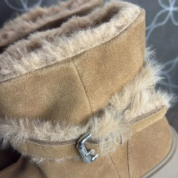 (N6) Zara style‎ UGG platform buckle boots, size 40/9 US