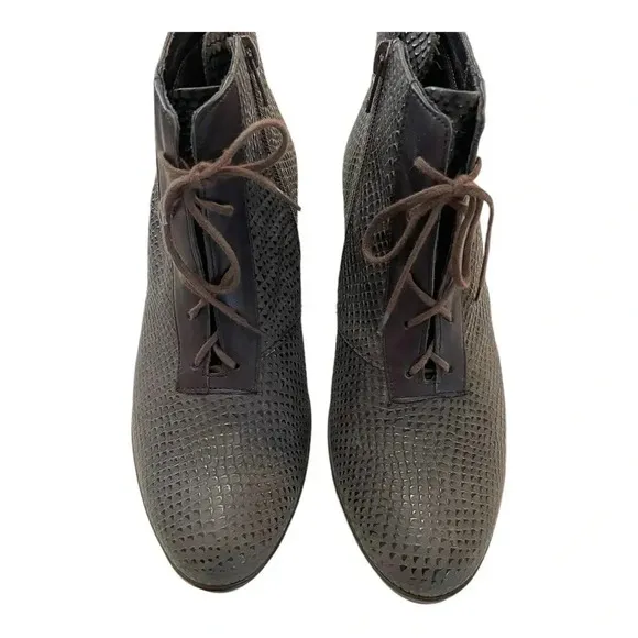 Naot Nadine Gray Textured Leather Lace-Up Wooden Wedge Ankle Boots US 8 NEW