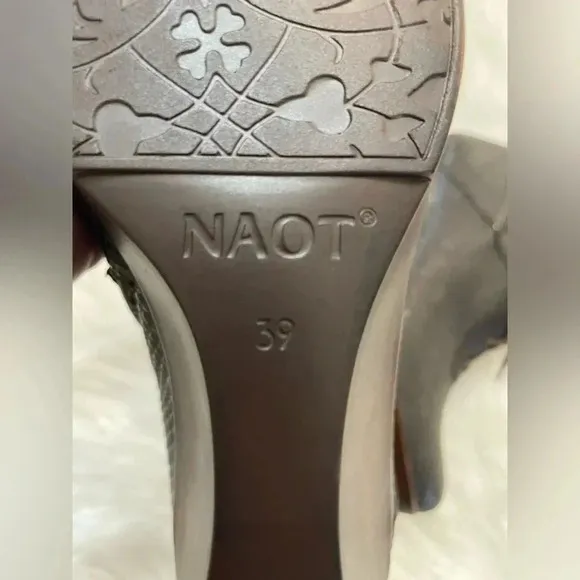 Naot Nadine Gray Textured Leather Lace-Up Wooden Wedge Ankle Boots US 8 NEW