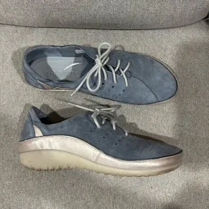 Naot Kumara Blue/Metallic Leather Lace Up Casual Shoes Sz 39