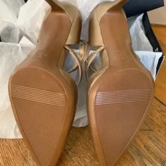 NATURALIZER ARIELLE LEATHER STRAPY POINT TOE PUMPS LT GOLD NWT SZ 9.5W