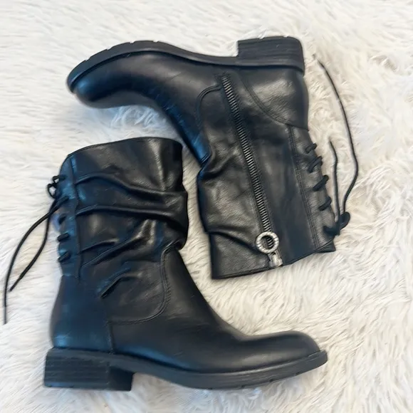 NEW $190 SOFFT Sharnell Black Leather Slouch Lace up low heel boots women sz 6