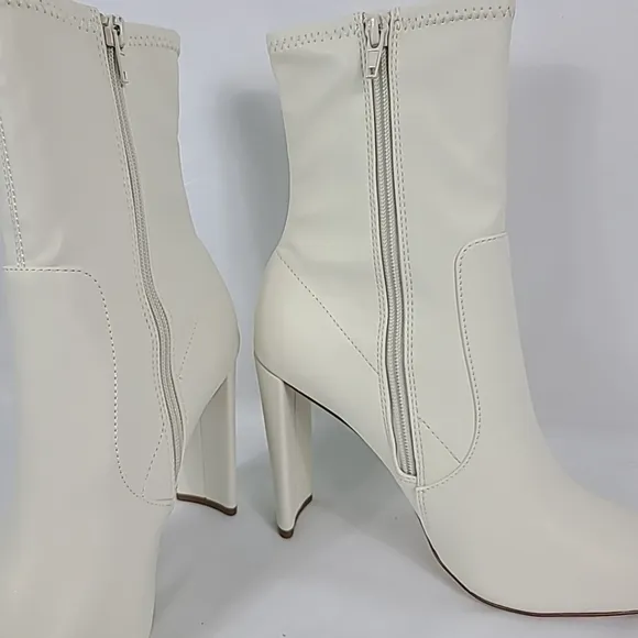 NEW ALDO Women's Dove Ivory Heeled BootS Stiletto Faux Leather Pointed Toe Sz 9