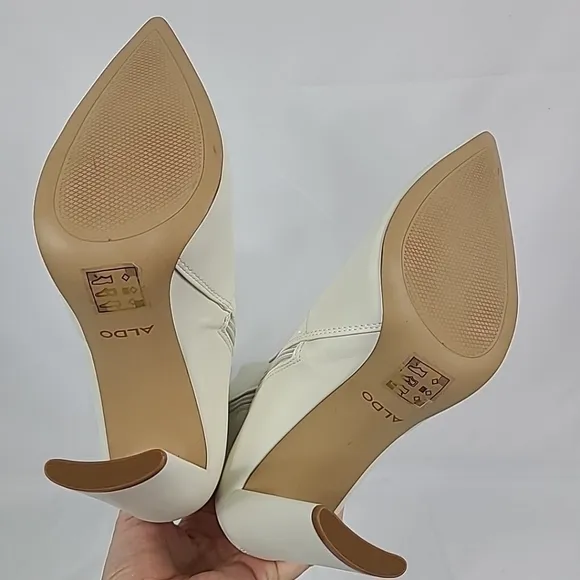 NEW ALDO Women's Dove Ivory Heeled BootS Stiletto Faux Leather Pointed Toe Sz 9