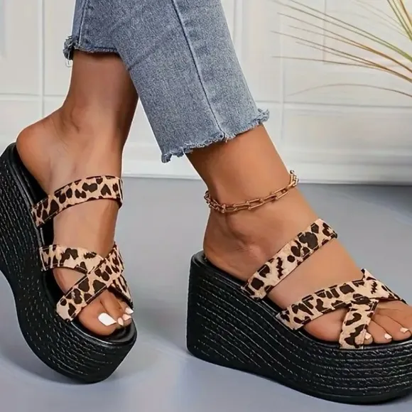 NEW ARRIVAL Leopard Print Platform Wedge Sandals