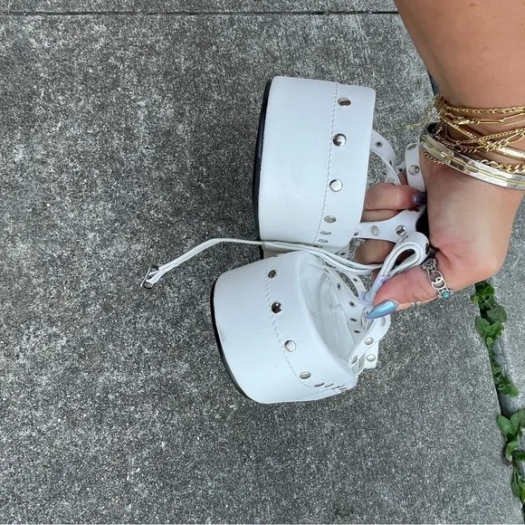 NEW Azalea wang white platform strappy sandals