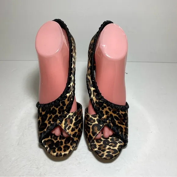 New Betsy Johnson Leopard Peep Toe Satin High Heel Pump Women's Shoes Size 10