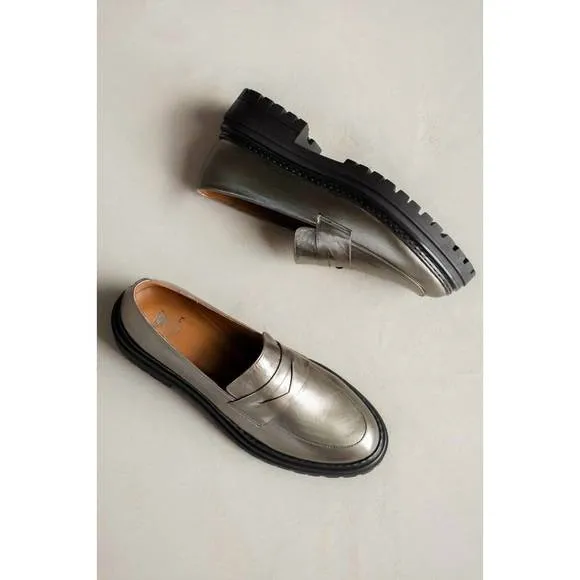 NEW BOBBIES women's amalia loafer in cosmic silver
