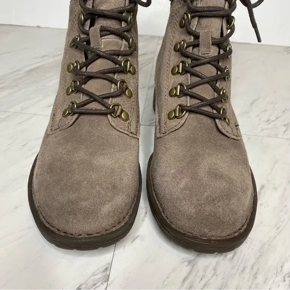 New! Born Codi Gray Lace Up Boot 8M