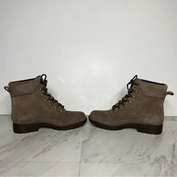 New! Born Codi Gray Lace Up Boot 8M