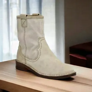 NEW Clarks Cabaret Stage Sand Booties Suede Ankle Boots Size UK 3D, US 5½ M