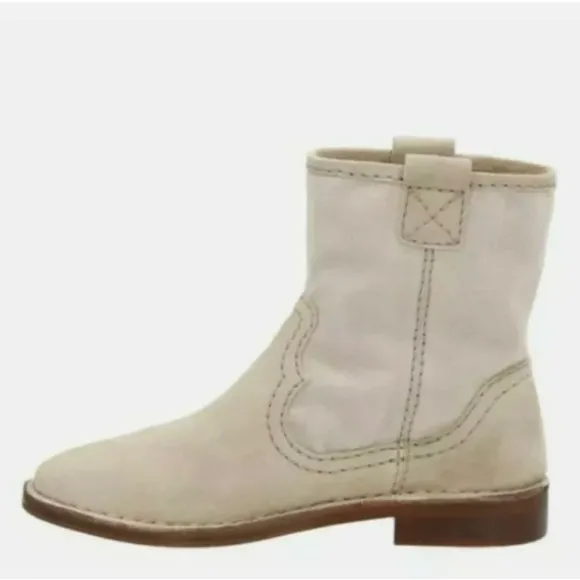 NEW Clarks Cabaret Stage Sand Booties Suede Ankle Boots Size UK 3D, US 5½ M