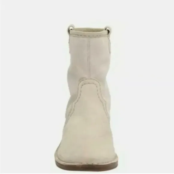 NEW Clarks Cabaret Stage Sand Booties Suede Ankle Boots Size UK 3D, US 5½ M