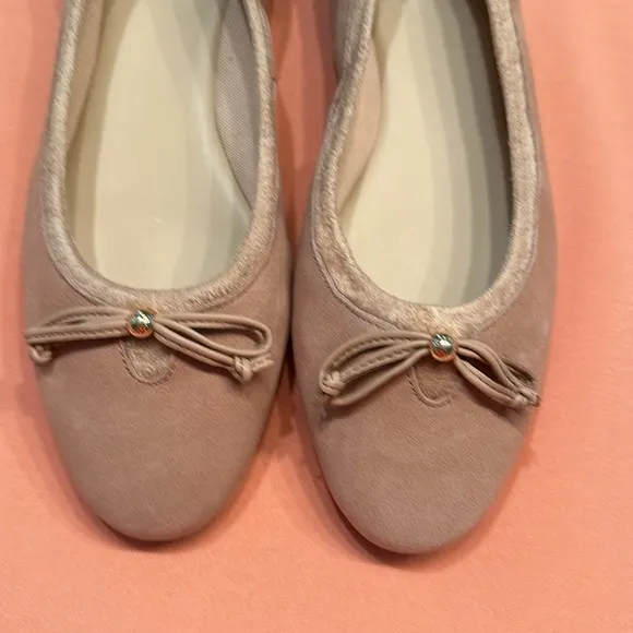 New Cole Haan Low Wedge Suede Ballet Flat Shoes. Now Details. Size 8.