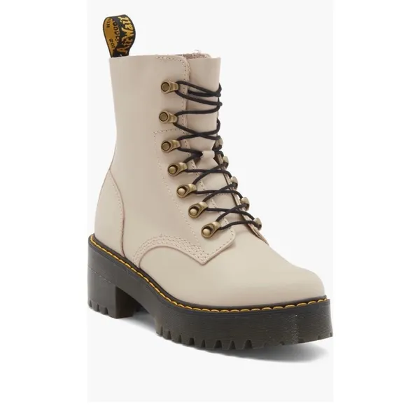 🌼New DR MARTENS🌼 Leona Combat Boot