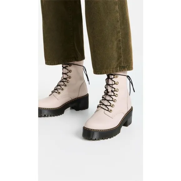 🌼New DR MARTENS🌼 Leona Combat Boot