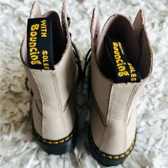 🌼New DR MARTENS🌼 Leona Combat Boot