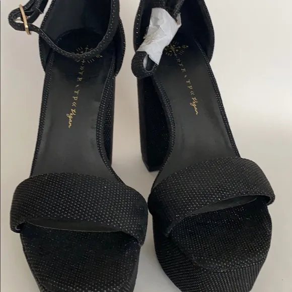 NEW Free People Vegan Suede Feel Black Platform Sandals Sz 8