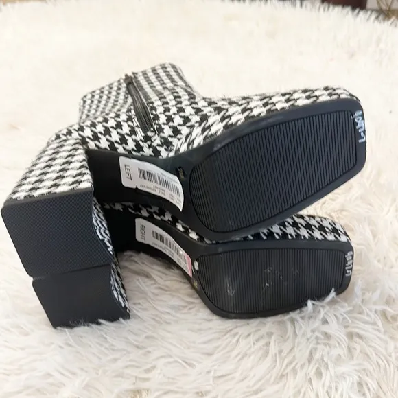NEW Gianni Bini Houndstooth Black white platform heel boots women size 7