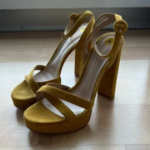 New GIANVITO ROSSI Poppy Suede Platform Sandals (Mismate Size 38.5 &amp; 38 EU)