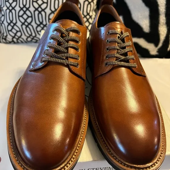 NEW IN BOX STEVE MADDEN MENS DRESS SHOES