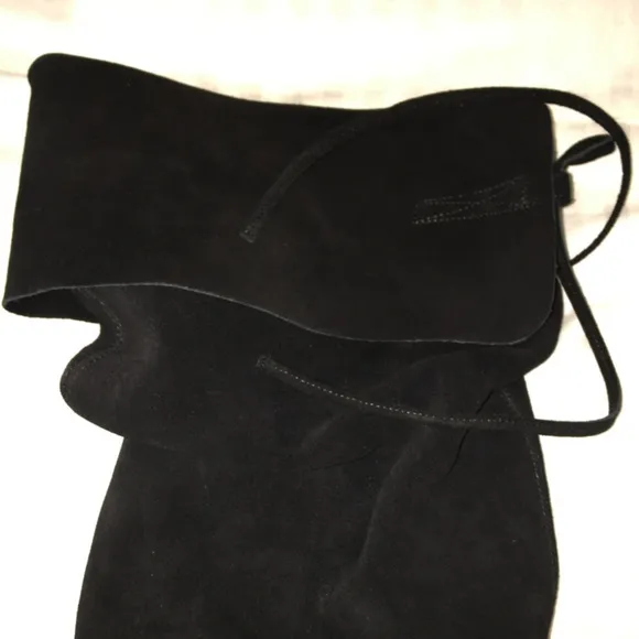 New in Box Wild Pair Over Knee Suede Snake High Heel Boot LILA 8.5