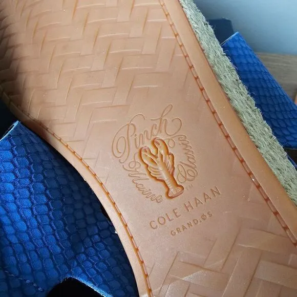 NEW IN BOX COLE HAAN CLOUDFEEL ESPADRILLE SANDALS BRIGHT COBALT SNAKE PATTERN 9B