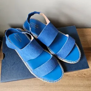 NEW IN BOX COLE HAAN CLOUDFEEL ESPADRILLE SANDALS BRIGHT COBALT SNAKE PATTERN 9B