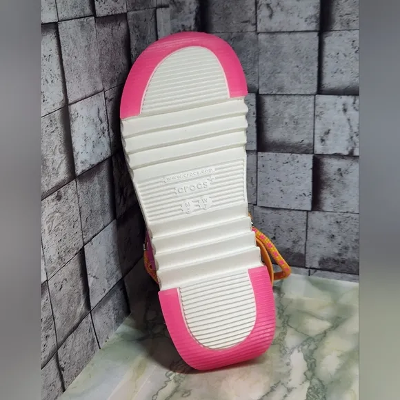 New.. Limited Edition Crocs Hiker Xscape Festval Sandals In Chalk Size 7