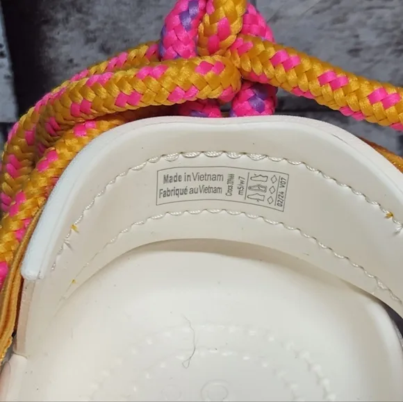 New.. Limited Edition Crocs Hiker Xscape Festval Sandals In Chalk Size 7