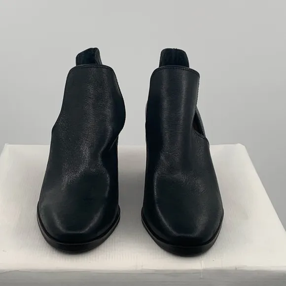 🌹New Listing🌹NWT Lucky Vellida Women’s Black Leather Ankle Boot Bootie Shoes