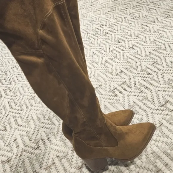 NEW! MARC FISHER Mayko Cognac Pointed Toe Over The Knee Boots!