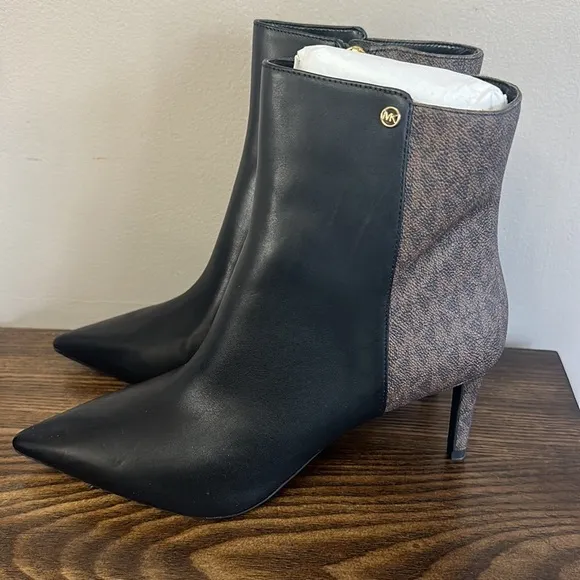 NEW Michael Kora Alina Flex Logo Ankle Bootie