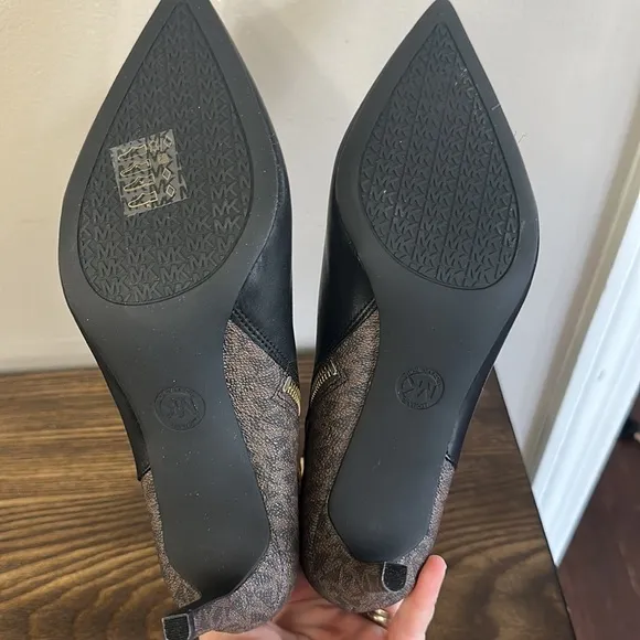 NEW Michael Kora Alina Flex Logo Ankle Bootie